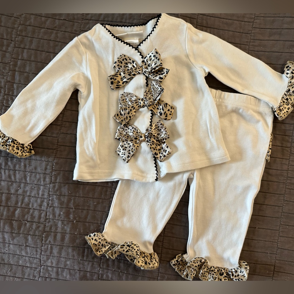 Miniclasix Baby outfit fancy lounge leopard cheetah bow set 0-3 month cotton